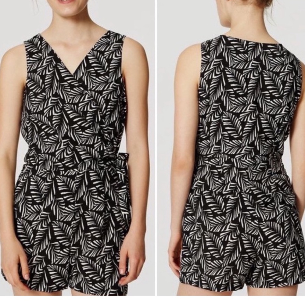 Ann Taylor LOFT Black & White Leaf Print Sleeveless Wrap Romper size 10